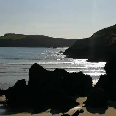 Atico En De Llanes. *