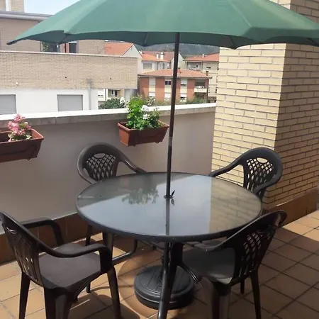 Atico En De Llanes. Appartement
